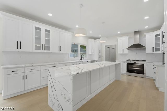 235 Orchard St, Bridgewater Twp., NJ 08807