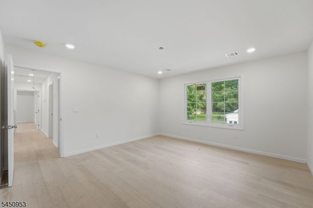 235 Orchard St, Bridgewater Twp., NJ 08807