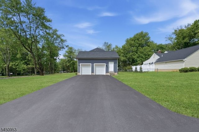 235 Orchard St, Bridgewater Twp., NJ 08807