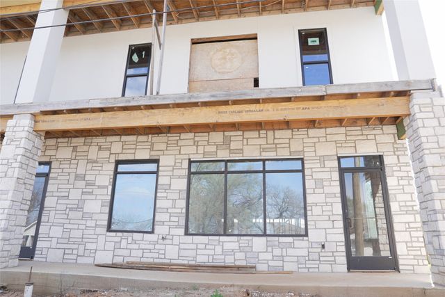 299 301 303 W Oak Street, Mansfield, TX 76063