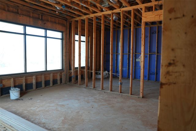 299 301 303 W Oak Street, Mansfield, TX 76063