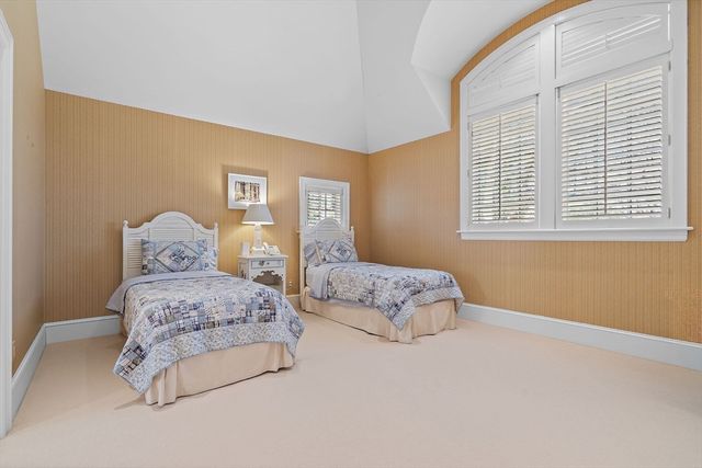135 Marsh St, Belmont, MA 02478