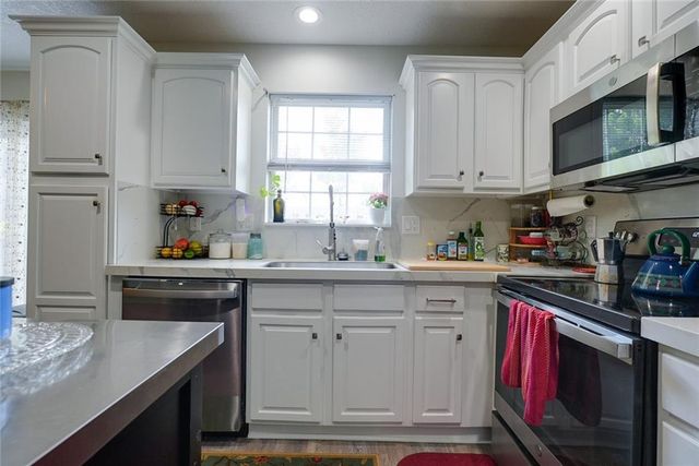 10545 E 46th Terrace, Kansas City, MO 64133