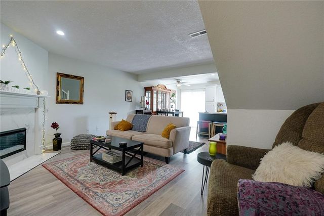 10545 E 46th Terrace, Kansas City, MO 64133