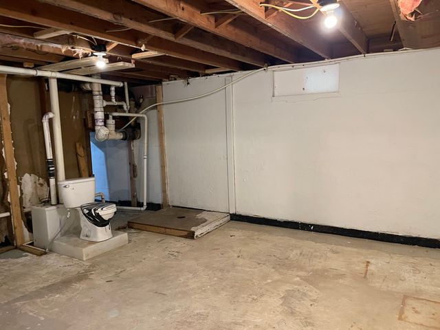 306 S Carter Street, Carterville, IL 62918