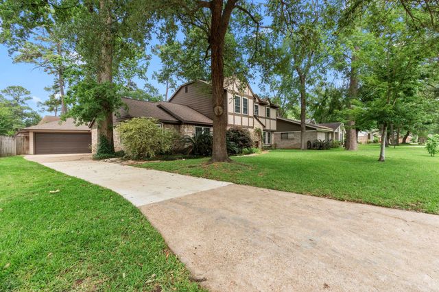 8206 Birchglen Lane, Houston, TX 77070