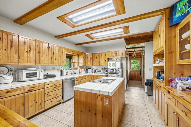 275 Citadel Road, Trail, OR 97541