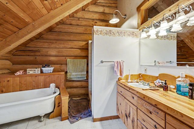 275 Citadel Road, Trail, OR 97541