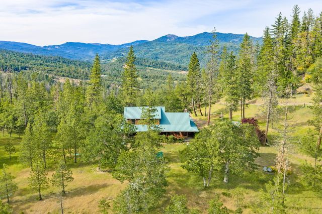 275 Citadel Road, Trail, OR 97541