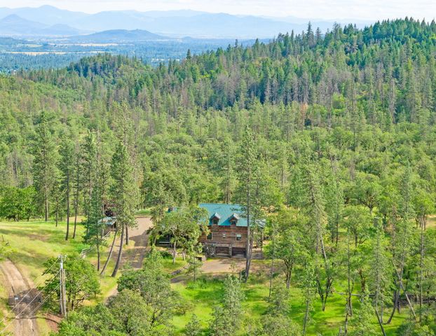 275 Citadel Road, Trail, OR 97541