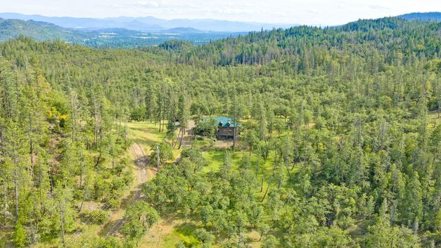 275 Citadel Road, Trail, OR 97541