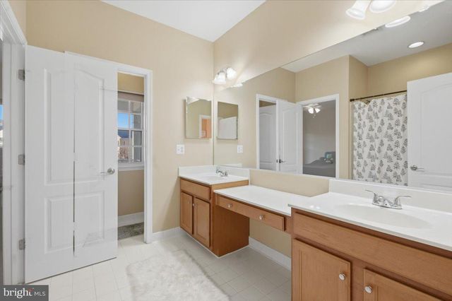 11912 RICKETTS BATTERY DR, Bristow, VA 20136