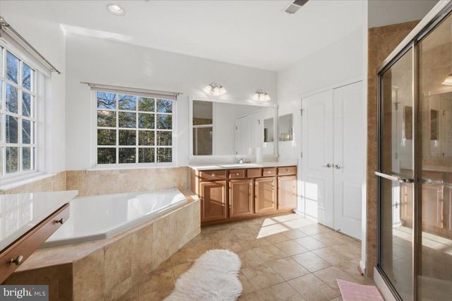 11912 RICKETTS BATTERY DR, Bristow, VA 20136