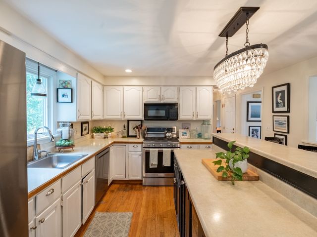 14 Copper Beech Dr, Kingston, MA 02364