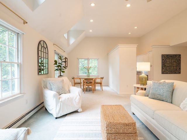 14 Copper Beech Dr, Kingston, MA 02364