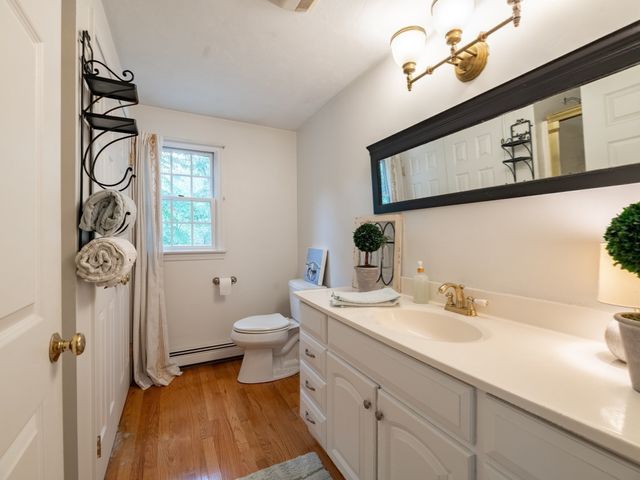 14 Copper Beech Dr, Kingston, MA 02364