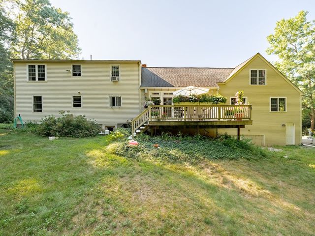 14 Copper Beech Dr, Kingston, MA 02364