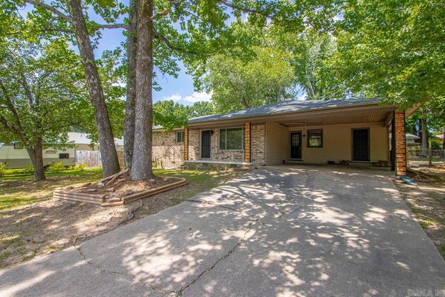 1025 Oakhurst Street, Jacksonville, AR 72076