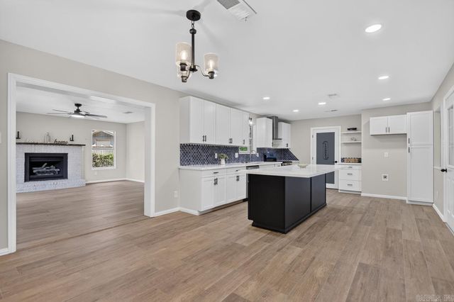 1025 Oakhurst Street, Jacksonville, AR 72076