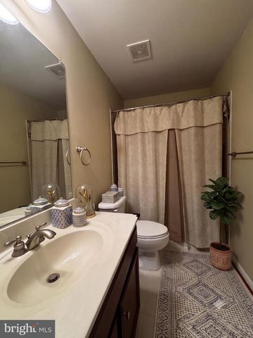 5609 FAIRCLOTH CT, Centreville, VA 20120