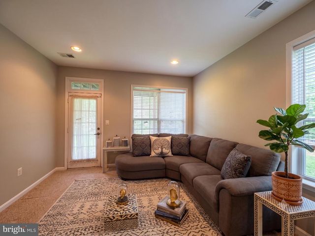 5609 FAIRCLOTH CT, Centreville, VA 20120