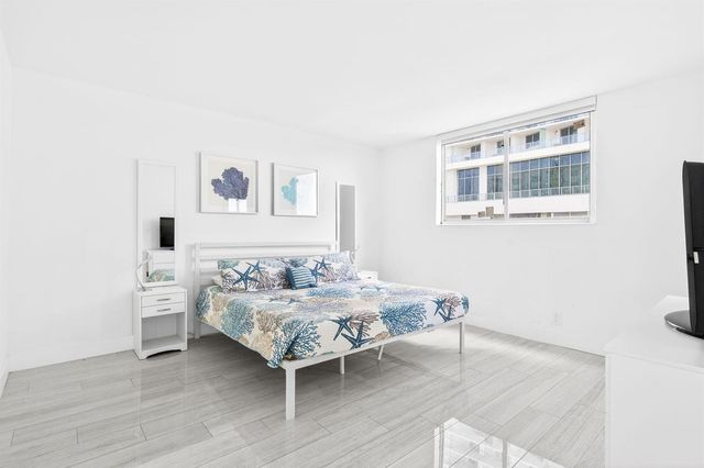 4001 S Ocean Drive 11f, Hollywood, FL 33019