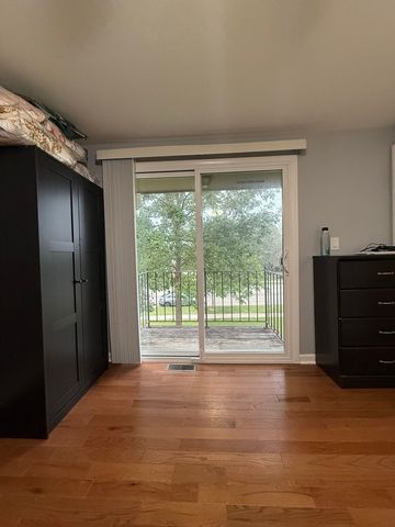 2310 Hyde Court, Schaumburg, IL 60194