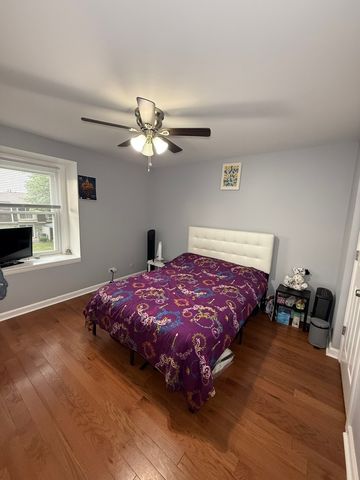 2310 Hyde Court, Schaumburg, IL 60194