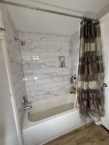 2310 Hyde Court, Schaumburg, IL 60194
