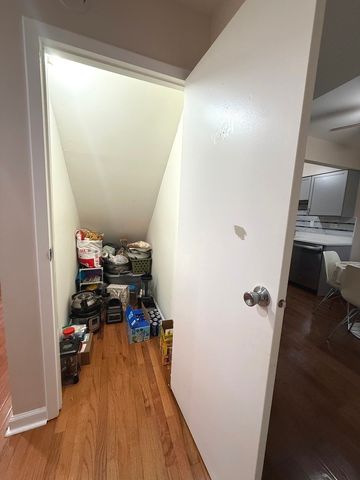 2310 Hyde Court, Schaumburg, IL 60194