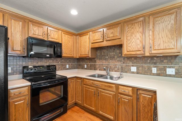 1362 Champions Pointe, Decatur, IN 46733