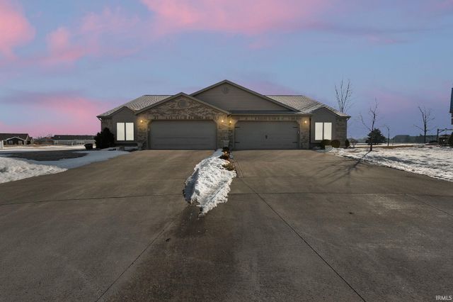 1362 Champions Pointe, Decatur, IN 46733