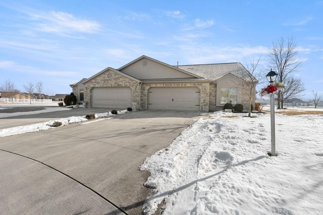 1362 Champions Pointe, Decatur, IN 46733