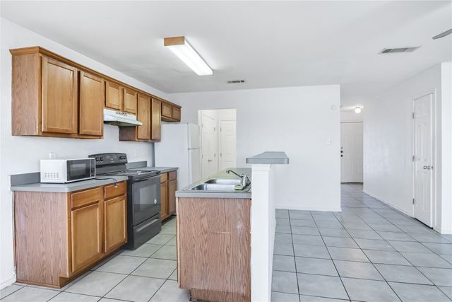 4604 Alamosa Street, Fort Worth, TX 76119