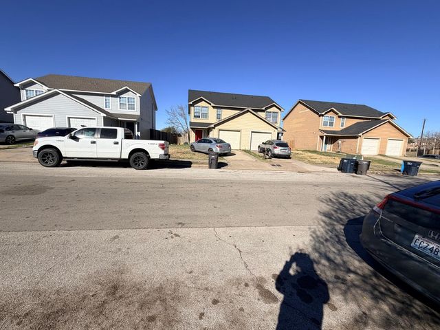 4604 Alamosa Street, Fort Worth, TX 76119