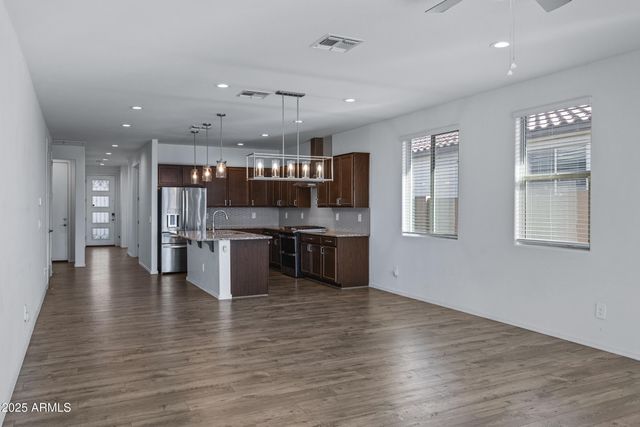 40215 W HALEY Drive, Maricopa, AZ 85138