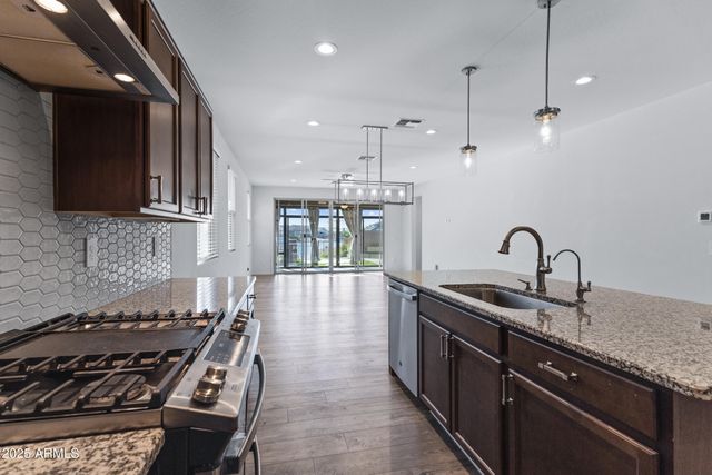 40215 W HALEY Drive, Maricopa, AZ 85138