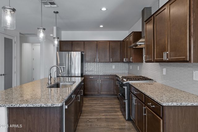 40215 W HALEY Drive, Maricopa, AZ 85138