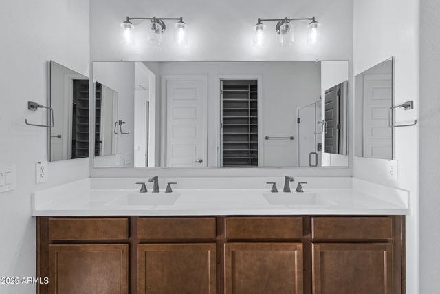 40215 W HALEY Drive, Maricopa, AZ 85138