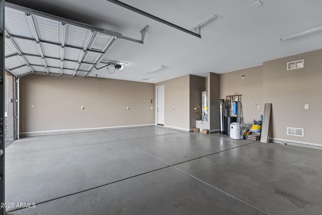 40215 W HALEY Drive, Maricopa, AZ 85138