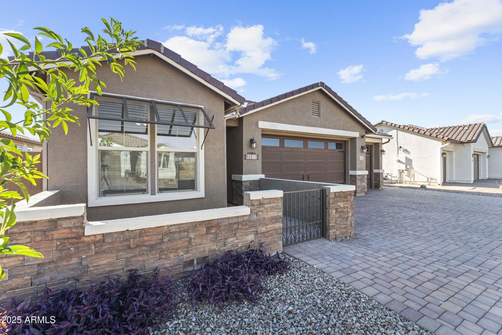 40215 W HALEY Drive, Maricopa, AZ 85138