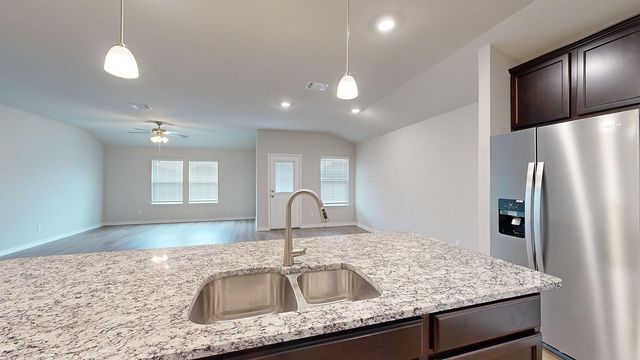 176 Creekfall RD, Burnet, TX 78611