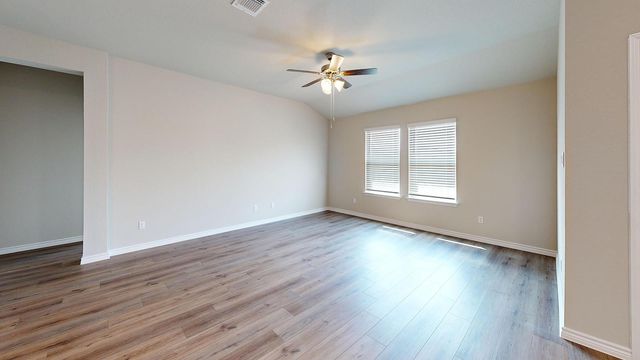 176 Creekfall RD, Burnet, TX 78611
