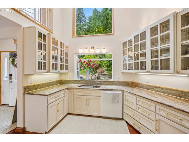 11150 Se VALLEY VIEW Ter, Happy Valley, OR 97086