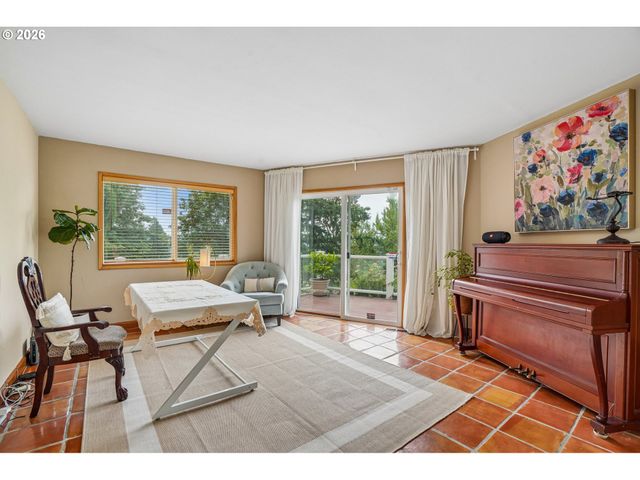 11150 Se VALLEY VIEW Ter, Happy Valley, OR 97086