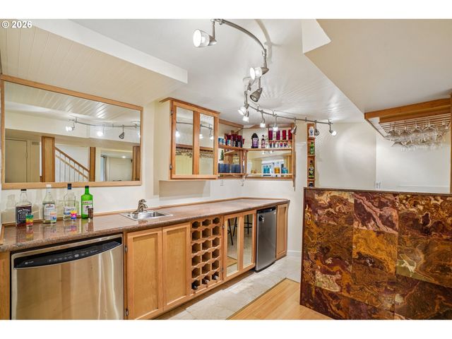 11150 Se VALLEY VIEW Ter, Happy Valley, OR 97086