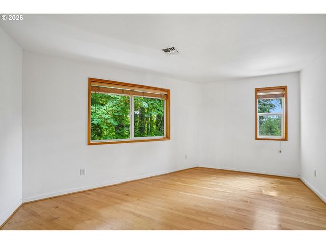 11150 Se VALLEY VIEW Ter, Happy Valley, OR 97086