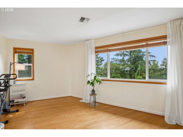 11150 Se VALLEY VIEW Ter, Happy Valley, OR 97086
