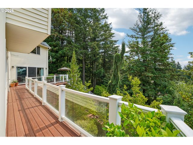 11150 Se VALLEY VIEW Ter, Happy Valley, OR 97086