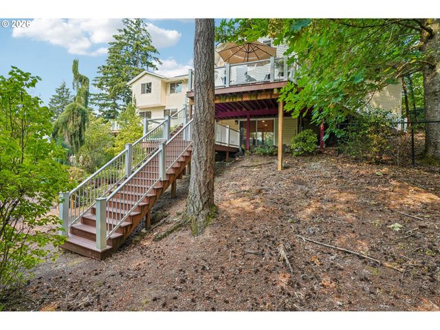 11150 Se VALLEY VIEW Ter, Happy Valley, OR 97086